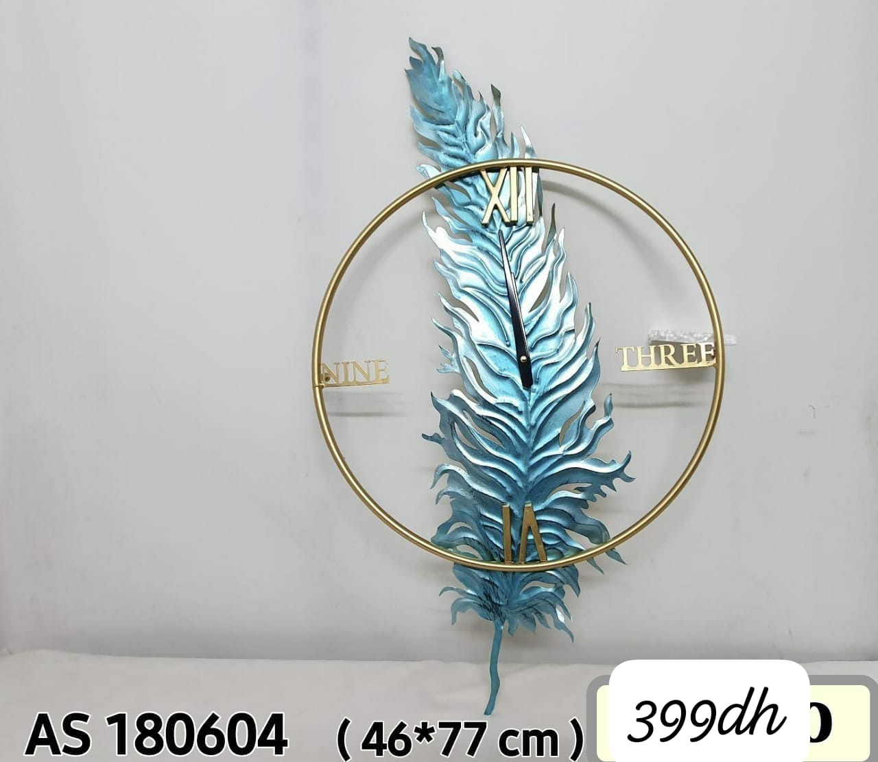 ✨ ساعة حائط بتصميم عصري وأنيق مع لمسة فنية مميزة